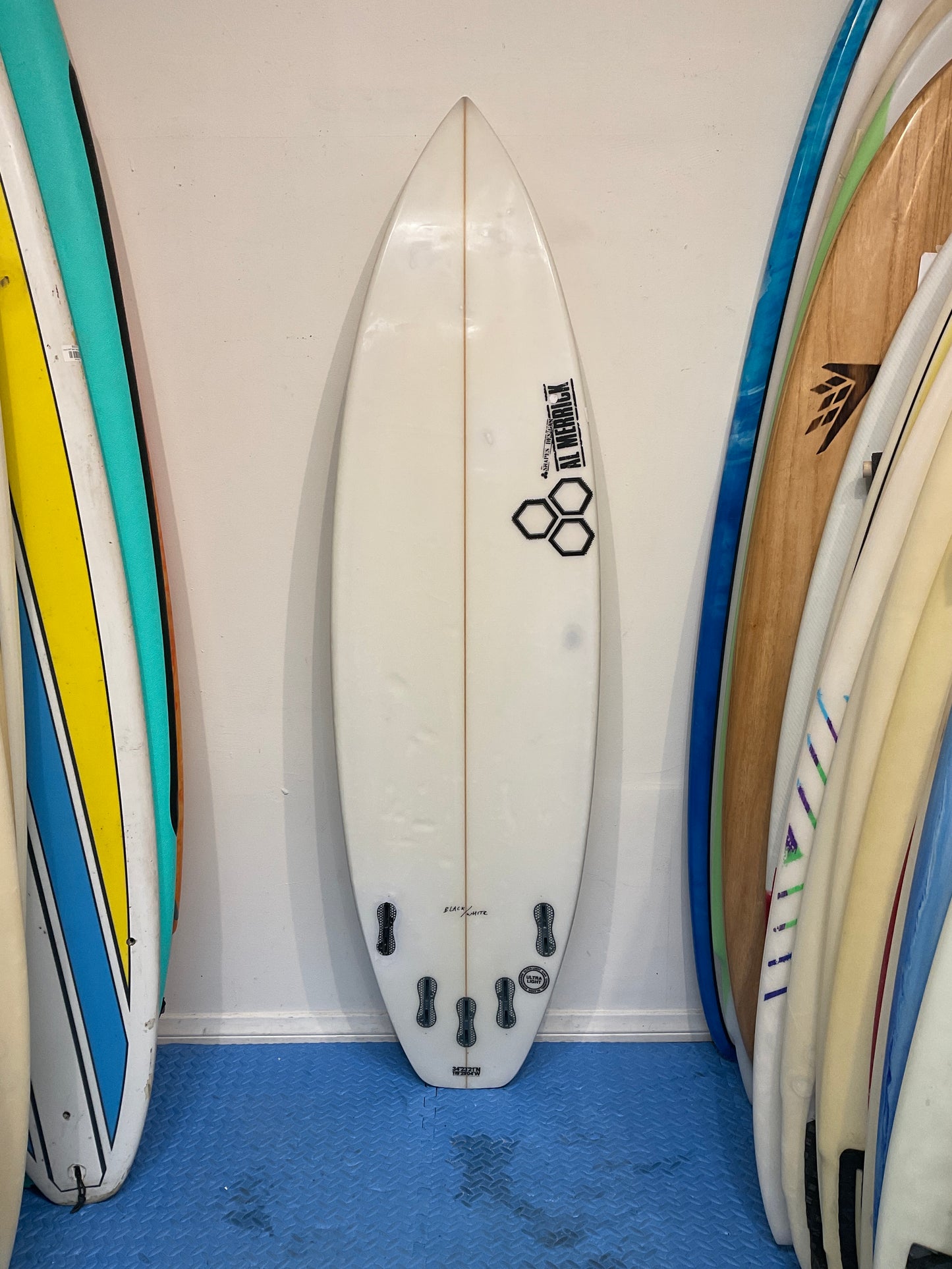 Used CI Black+White 6'1